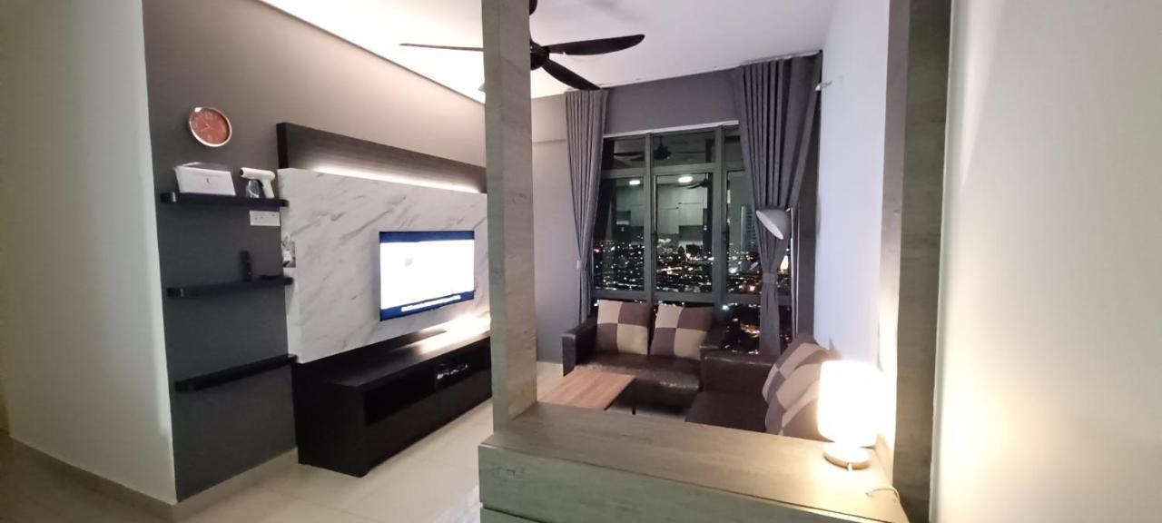 Apartamento Modern Lifestyle Arc Austin Hills Johor Bahru Exterior foto