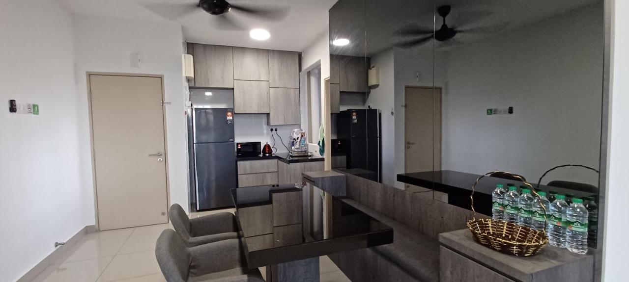 Apartamento Modern Lifestyle Arc Austin Hills Johor Bahru Exterior foto